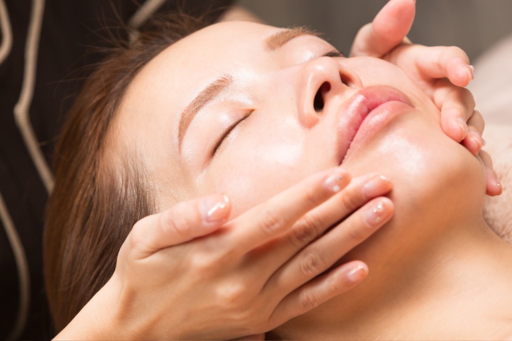 美肌フェイシャル